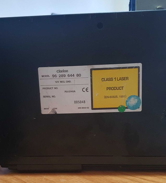 Leitor de 6 cd's Clarion para Peugeot / Citroen