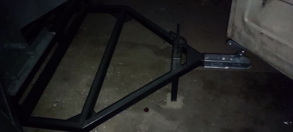 Причеп гілкоріз.