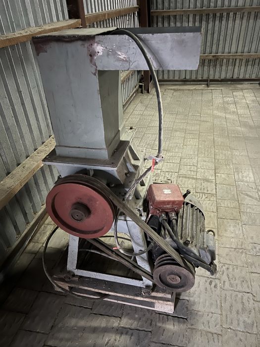 Подрібнювач пластмаси,  дробилка широкого застосування