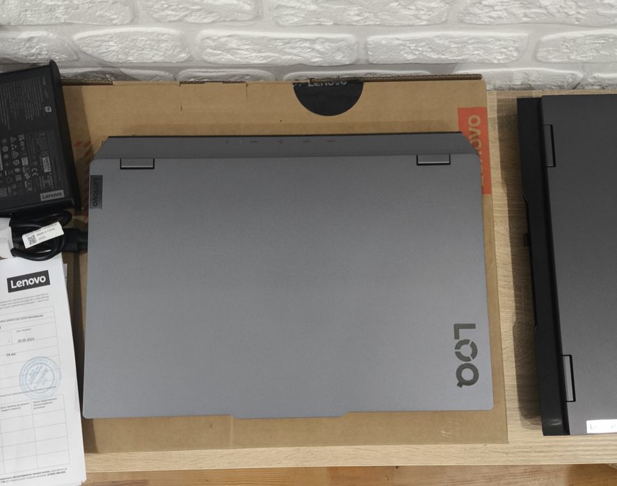 Lenovo Loq 15IAX9 Luna Grey