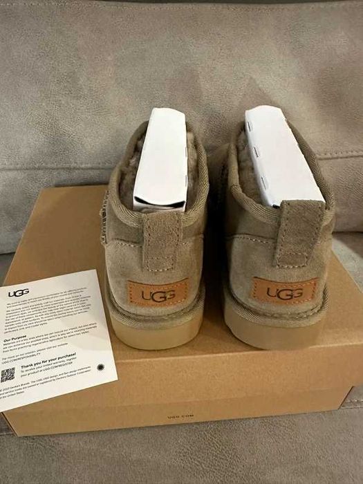 UGG / Mini_Classic  38