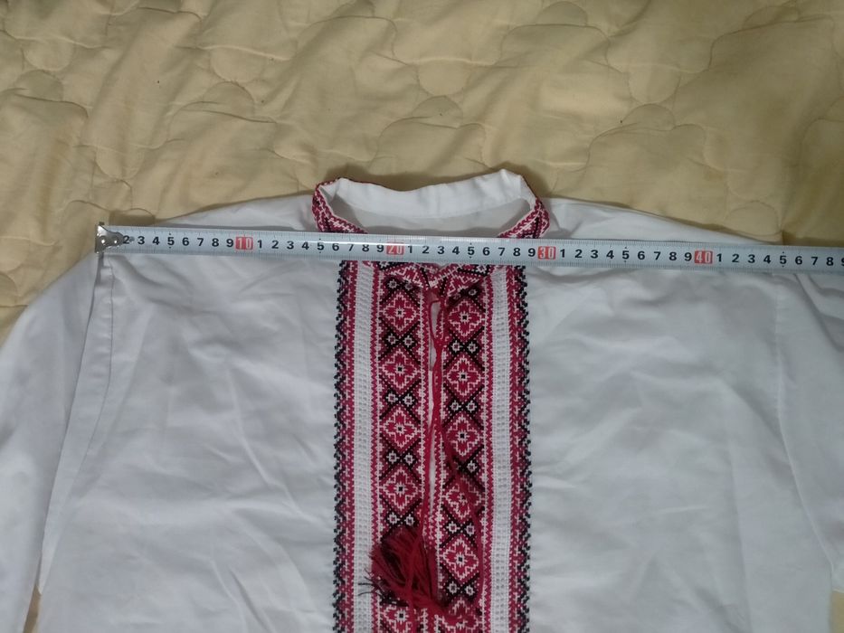 Вишиванка 2 шт та джинси нові