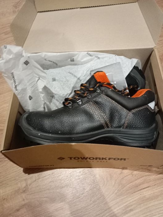 Sapato de trabalho novo! Número 40
