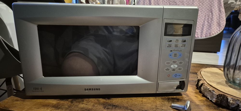 Mikrofalufka samsung