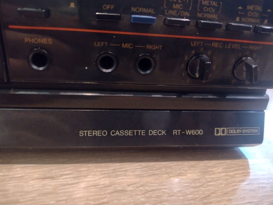 Sharp Stereo cassette Deck RT -W600