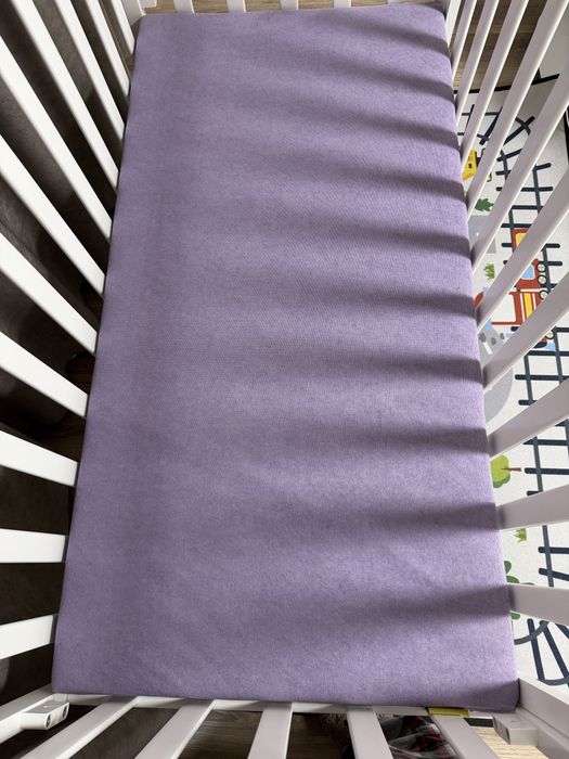 Дитяче ліжечко з матрацом