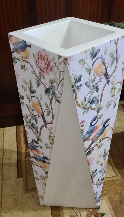 Напольные декоративные вазы-кашпо