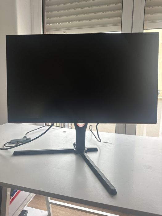 Monito 240 hz       .