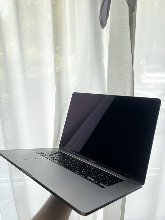 MacBook Pro 16" i9 | 32GB RAM | 1TB SSD | Radeon 5500M | Klasa A | Gotowy do pracy