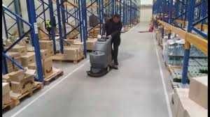 Професійне прибирання технічних приміщень. Клінінг великих площ. Миття