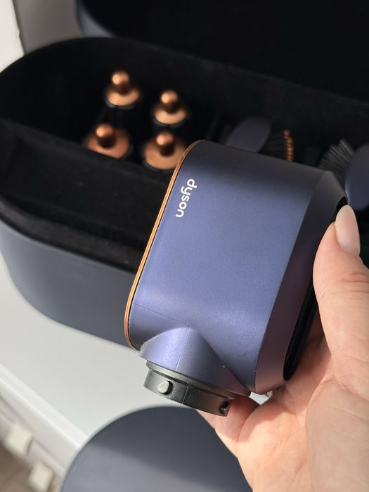 Dyson Airwrap стайлер з повним комплектом насадок