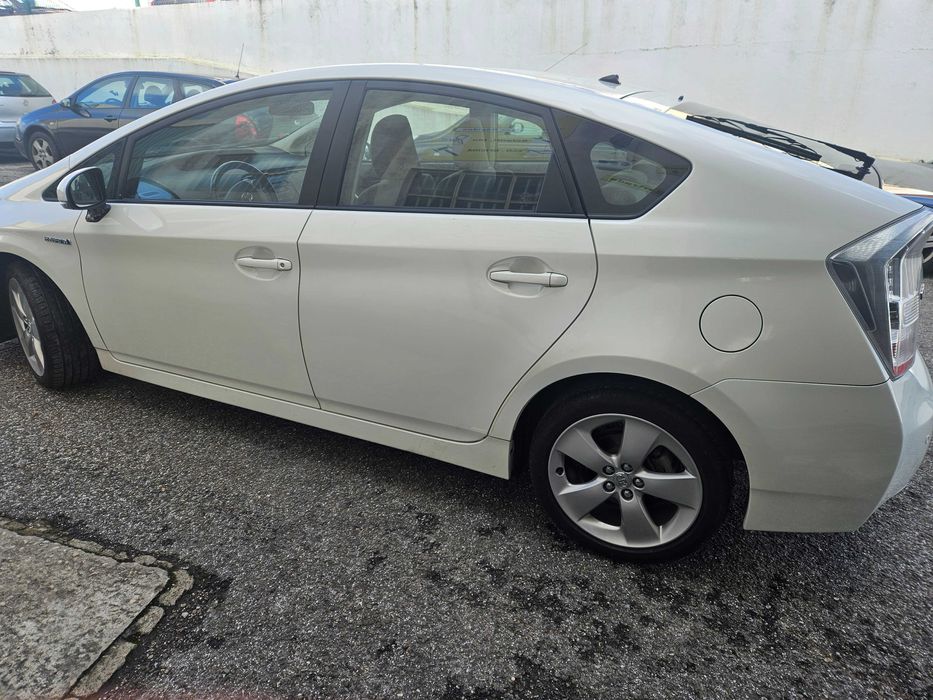 TOYOTA PRIOS  1.8 Exclusive  Hibrido Gasolina