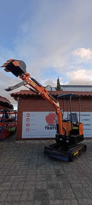Mini Escavadora Giratória HT12 EXTRAS – 6650€ | ENTREGA GRATUITA