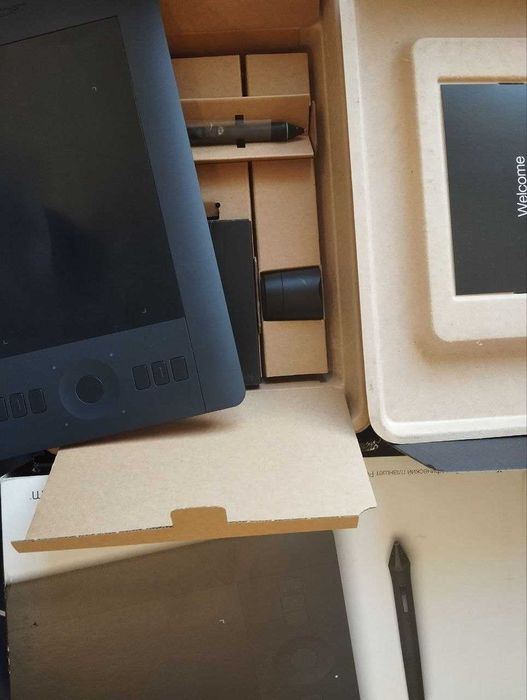 Продажа Графического планшета б/у Wacom INTUOS Pro PTH-451-Rupl