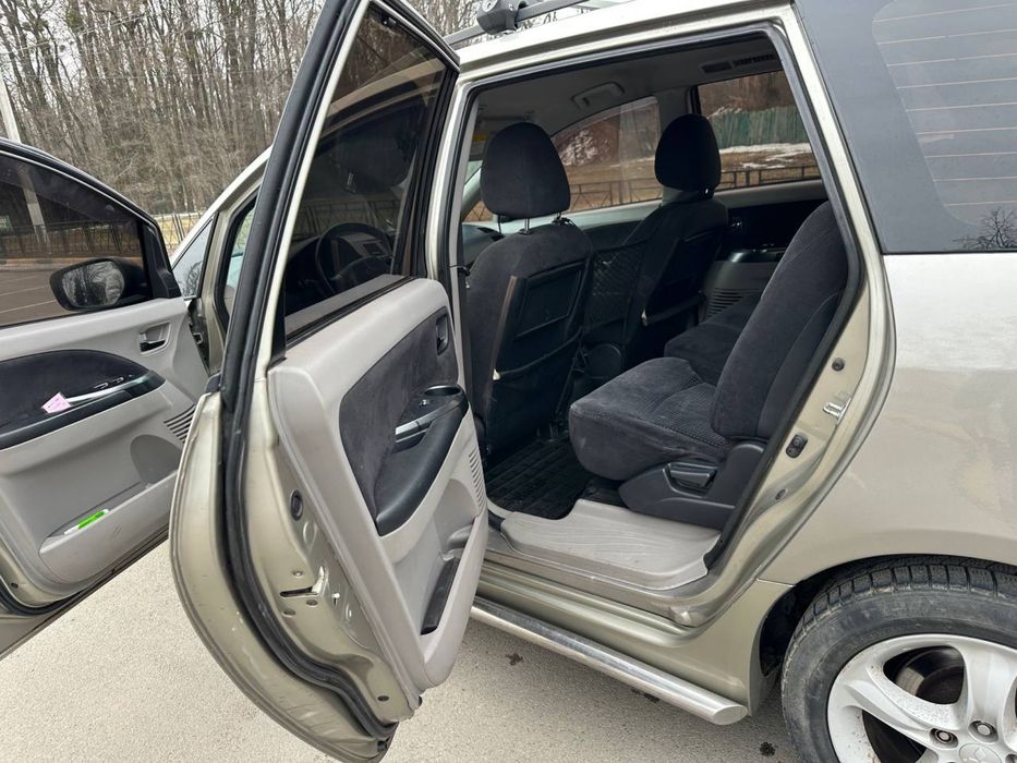 Mitsubishi Grandis 2006рік