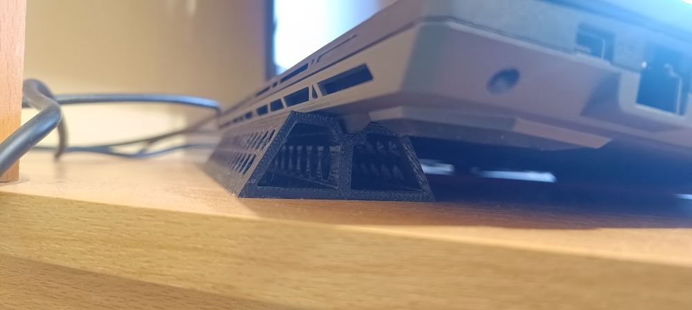 Продам підставку для ноутбука ASUS TUF / ROG (16–18")