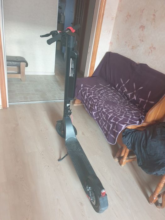 Продам отличный электросамокатTECRO