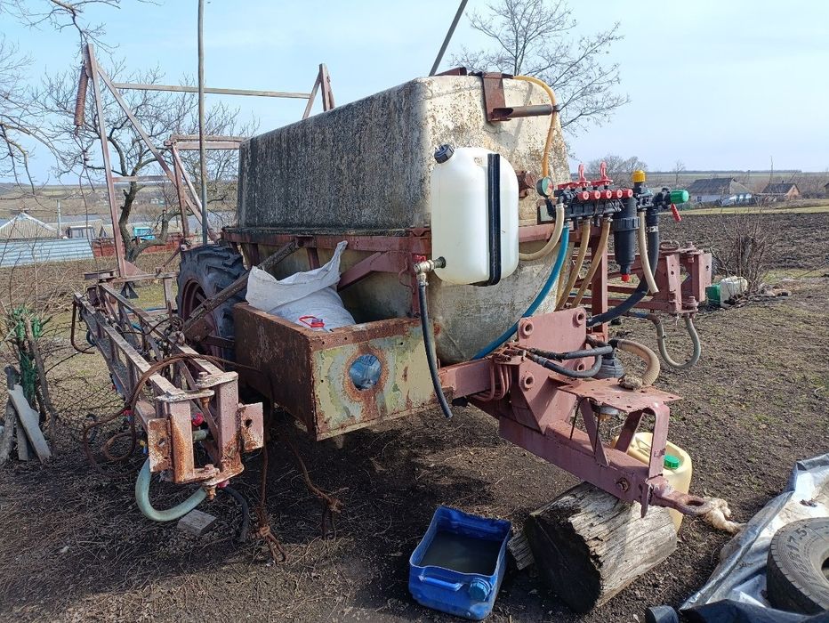 Оприскувач ОП-2000