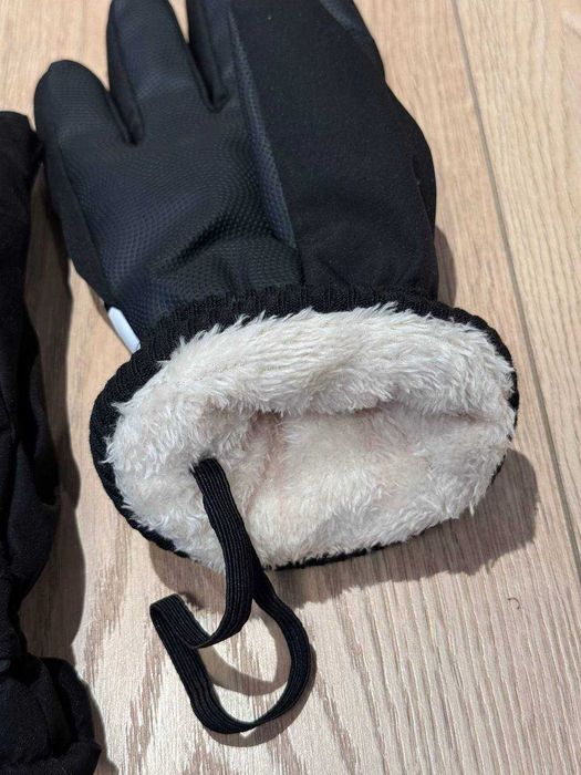 Лижні рукавиці чорні Нові / Лыжные перчатки