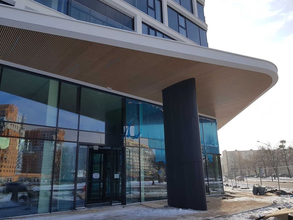 Sufit podwieszany aluminiowy Pruszyński C35 kolor drewnopodobny dąb