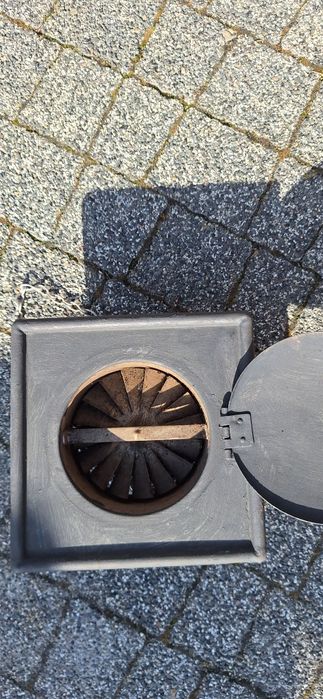 drzwiczki stalowe do wentylacji