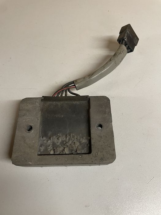 Regulator napięcia oryginalny Suzuki gsxr k1 600 i 750 k3 k2