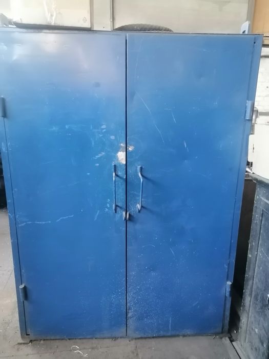 Шкаф металлический сейф