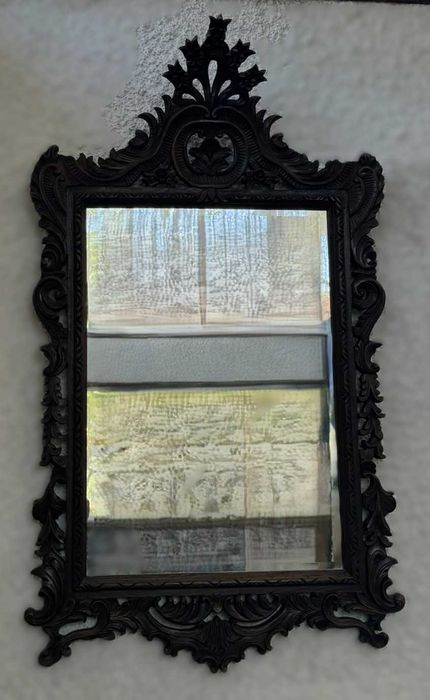 Espelho antigo em mogno