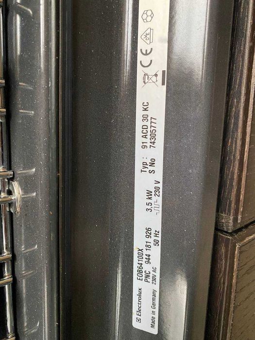 Electrolux вбудована духова шафа б/в