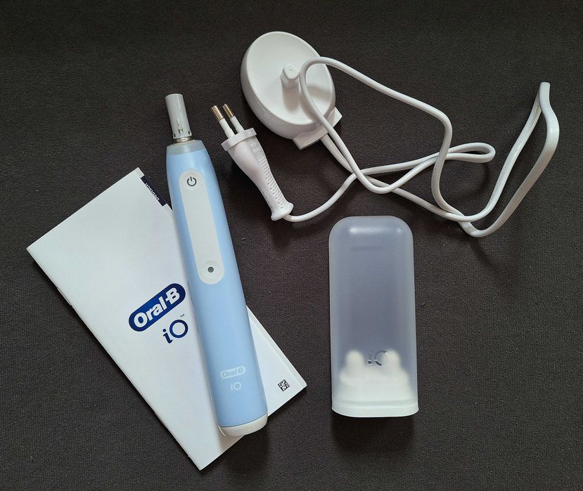 Szczoteczka Oral-B iO Series 3 Niebieska