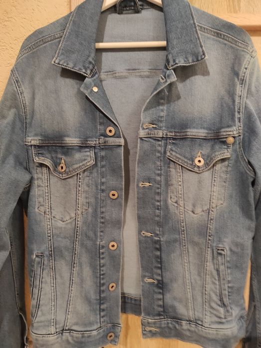 Sprzedam nową bez metki kurtkę jeansową Pepe Jeans