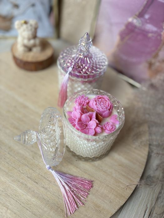 Świeca sojowa w krysztale kaszmirowa wanilia 230g