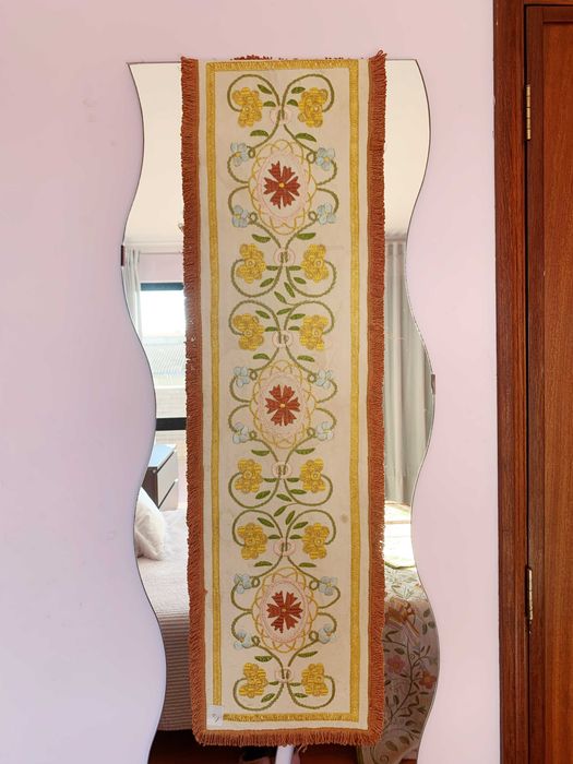 Naperon longo em bordado de Castelo Branco
