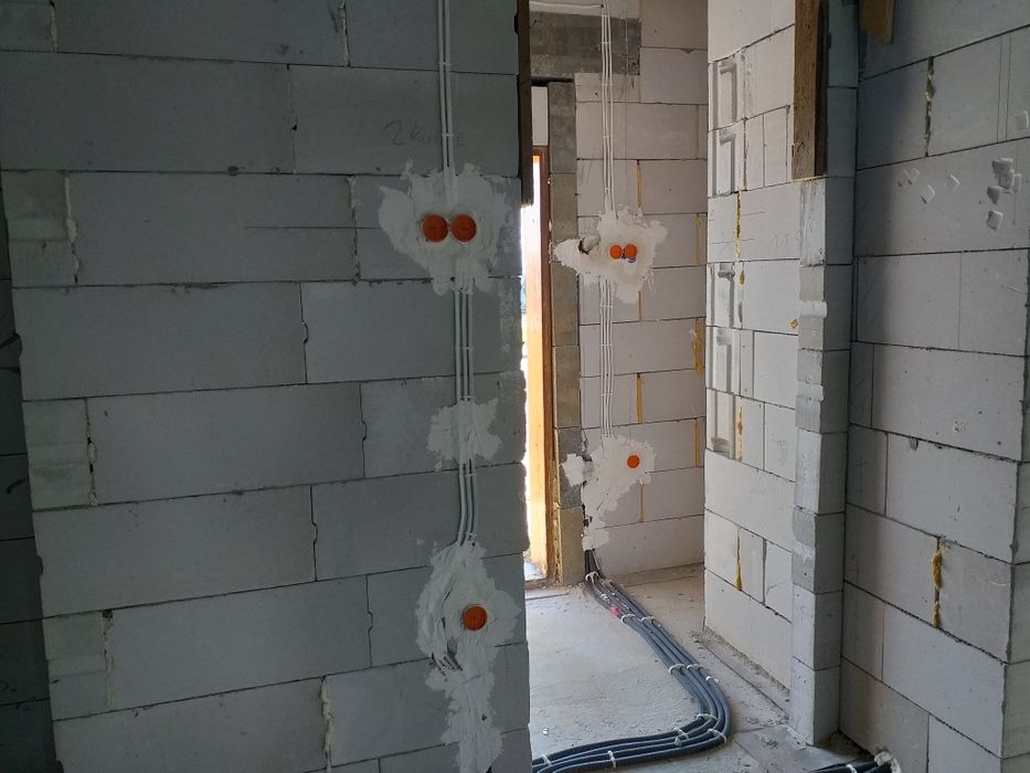Instalacje elektryczne, przyłącza budynków elektryk