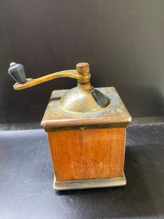 Кофемолка ручная времен ссср, кавомолка ручна