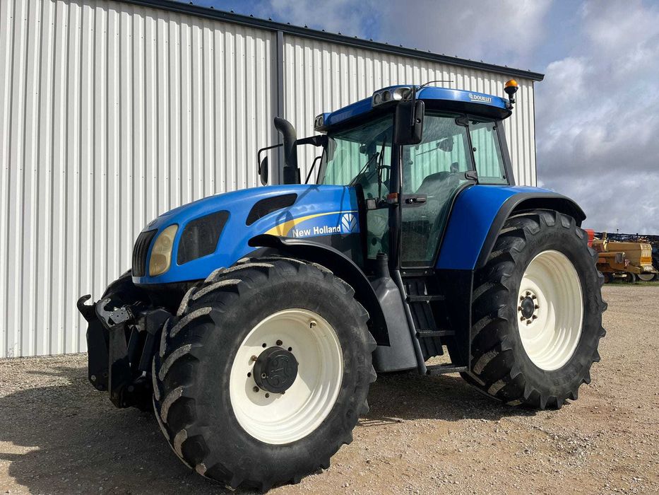 Trator New Holland TVT 155
