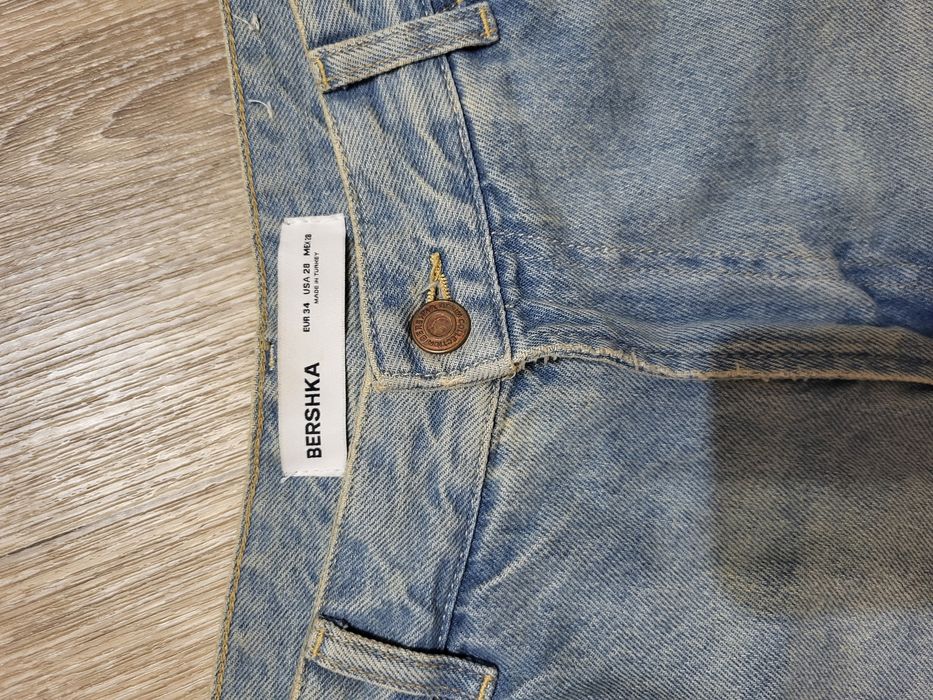 Бриджі фірми Bershka