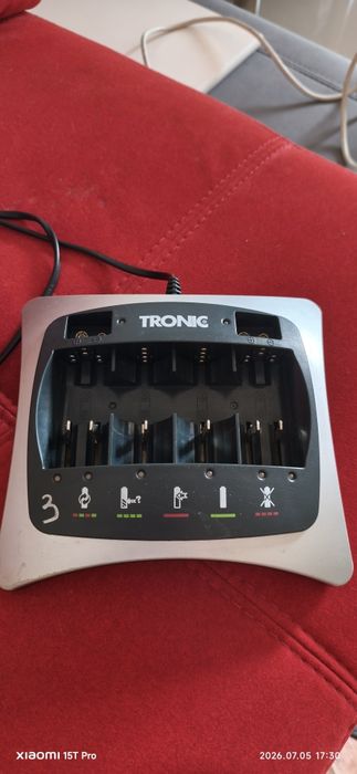Ładowarka sieciowa akumulatorów Tronic