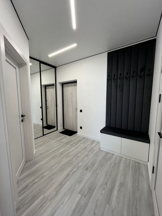 Центр міста.ЖК закритого типу,1.5кімн.стильна,укомпоектов.гардеробна.