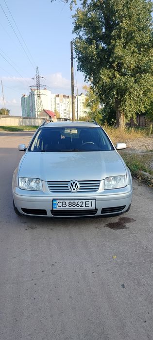 Фольксваген Бора универсал 1.6 бензин