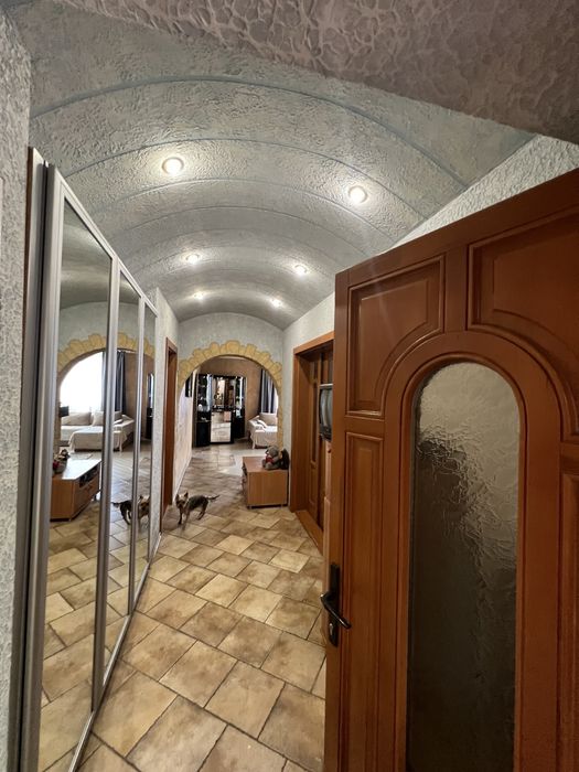 Будинок з цегли та Будинок з бруса на одній ділянці, басейн, баня.