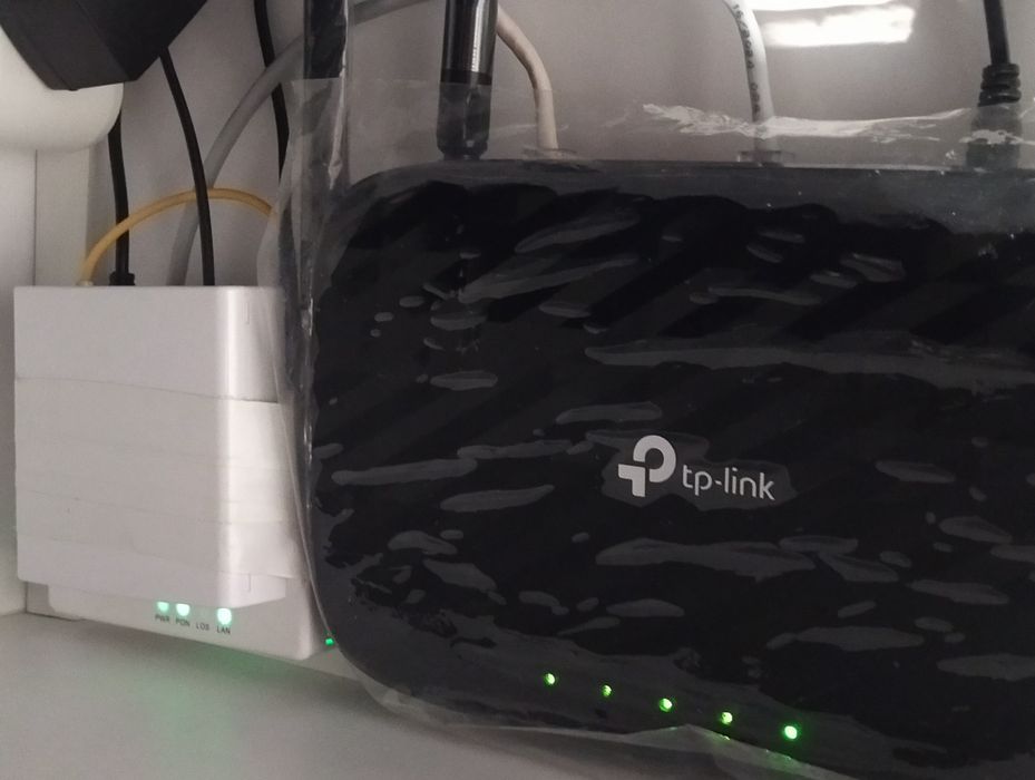 УПС ДБЖ Повер банк 12800 мА ! для інтернету роутера mini UPS DC1018L