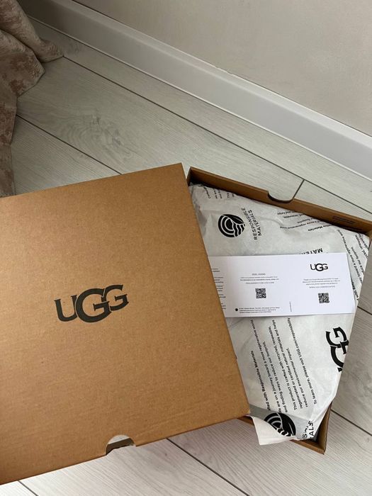 Нові Ugg Tazz Sand