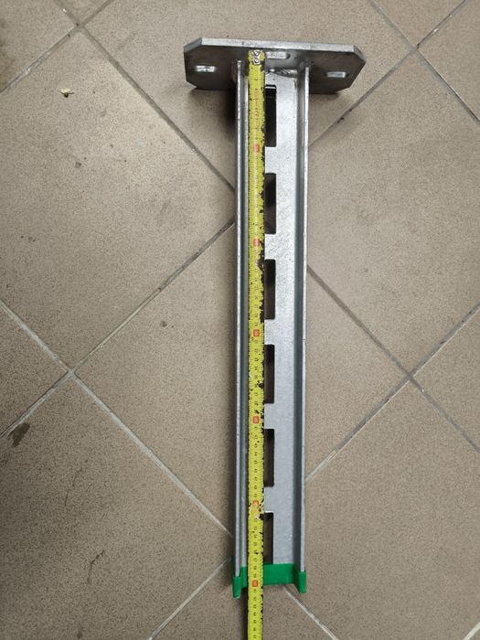 Sprzedam solidne podpórki stalowe – idealne do półek, podwyższania pod