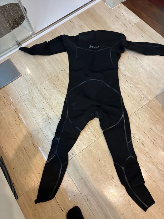 Fato de Surf 4/3 Deeply homem M novo 2 semanas de uso
