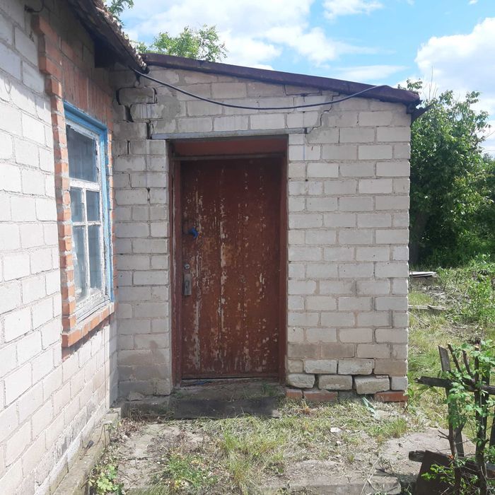 Продаеться Хата в селi Лозуватка. Торг.