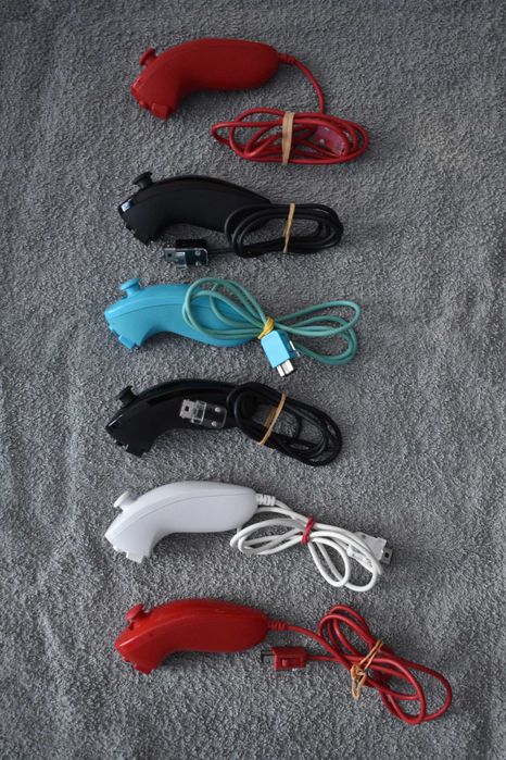 Wii and Wii U Controllers and Nunchuks64738537150082121