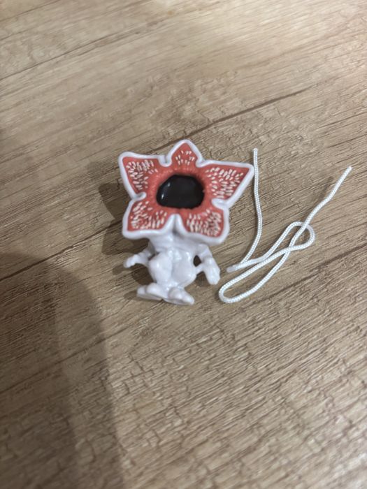 Figurka kinder joy- Demogorgon