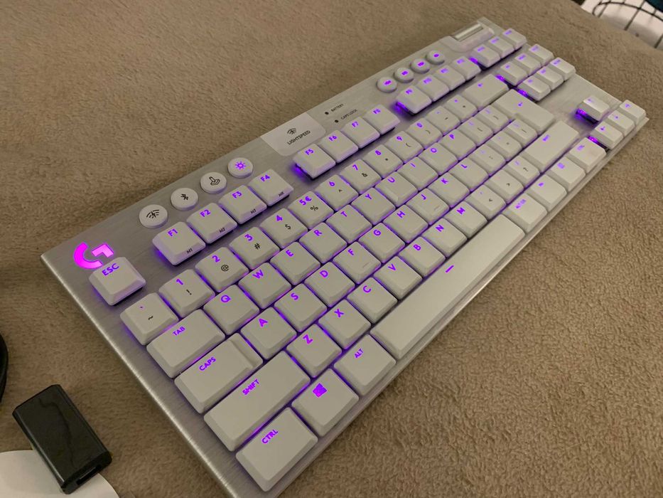 Klawiatura Logitech G915 TKL Lightspeed Tactile – Biała, Bezprzewodowa