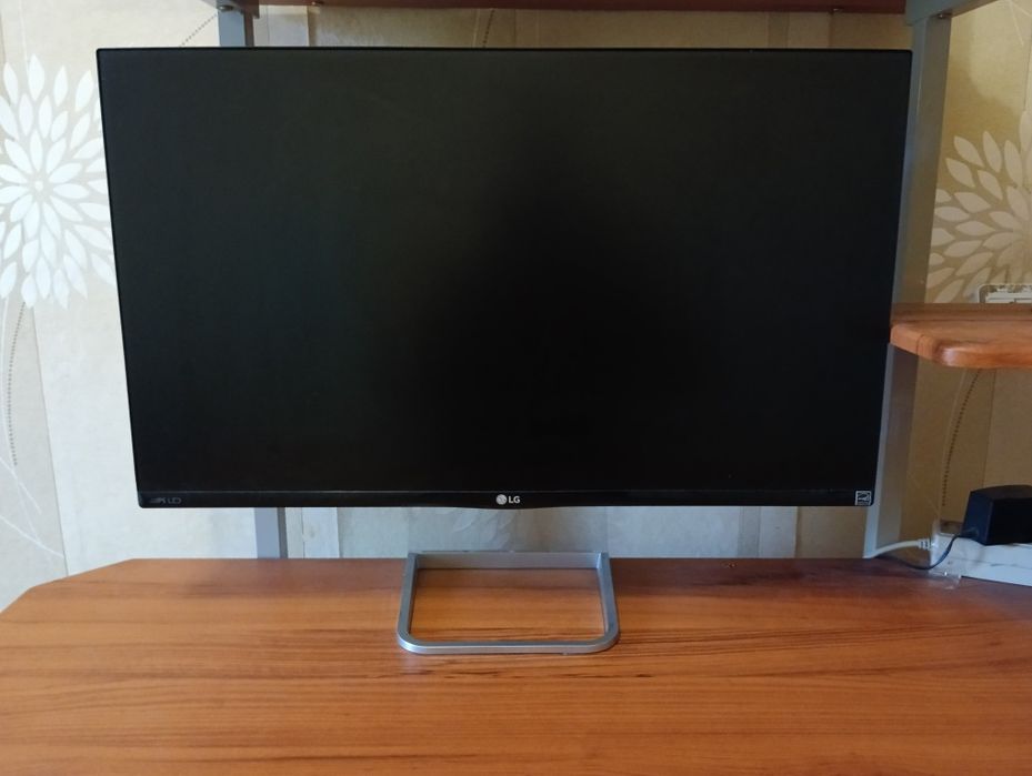 Монитор LG 27" (27MP77HM-P)
